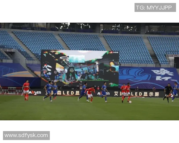 南京足球队与北京足球队赛后复盘分析两队状态及表现对比