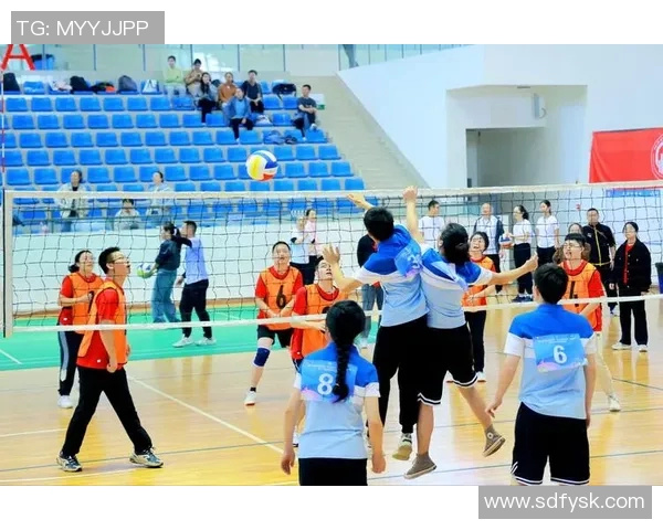 排球盛宴:深入解析成都排球队的比赛策略与经验分享 排球盛宴:深入解析成都排球队的比赛策略与经验分享