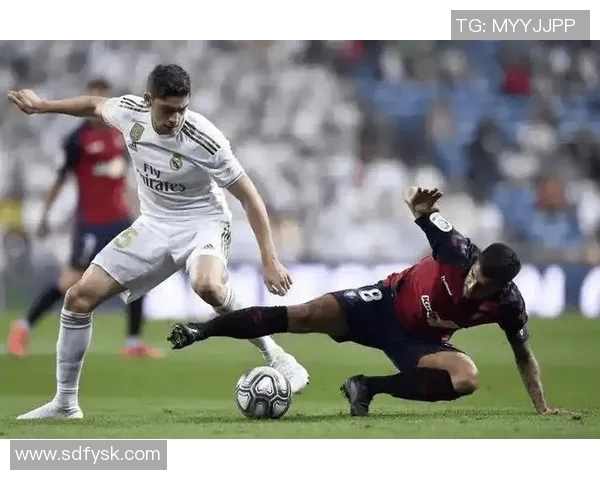 足球明星与爱情的激情碰撞揭示了他们心中女人的独特魅力与吸引力 足球明星与爱情的激情碰撞揭示了他们心中女人的独特魅力与吸引力