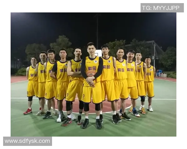 成都篮球队联赛表现分析:团队配合与战术执行的完美结合 成都篮球队联赛表现分析:团队配合与战术执行的完美结合