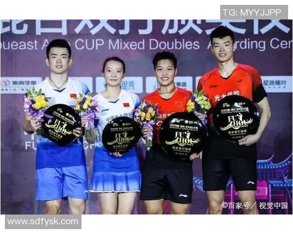 深圳羽毛球队实力引发热议球迷与专家观点交锋解析 深圳羽毛球队实力引发热议球迷与专家观点交锋解析