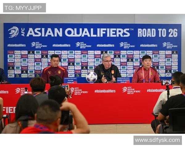 赛后分析:上海足球队与南京足球队的表现与状态对比探讨